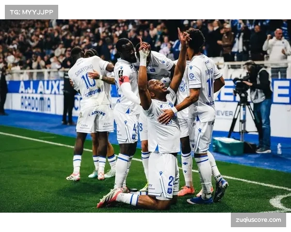 半场战报：布雷斯特1-0领先洛里昂，穆涅点射破门